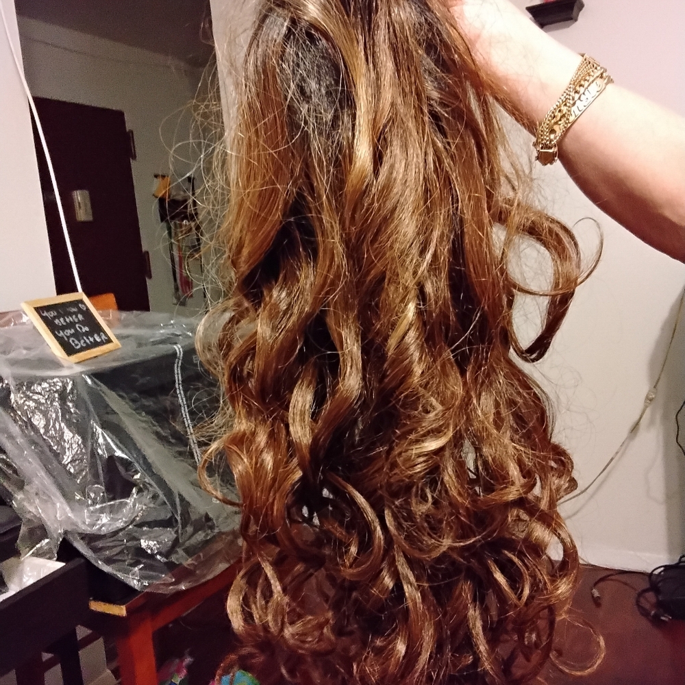 Luxurious Chestnut Wavy Wig